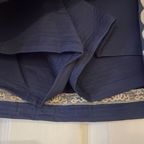 Lilly Pulitzer Navy & White Lenore Skort - Picture 5 of 12